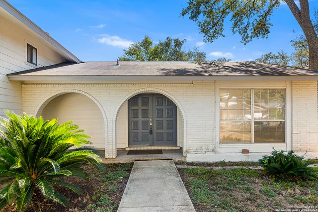 6102 Woodmoor, San Antonio, TX 78249