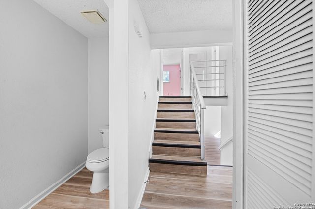 6102 Woodmoor, San Antonio, TX 78249