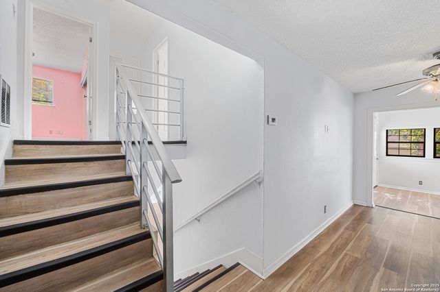 6102 Woodmoor, San Antonio, TX 78249