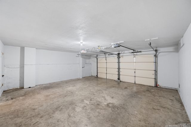 6102 Woodmoor, San Antonio, TX 78249