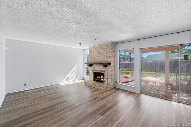 6102 Woodmoor, San Antonio, TX 78249