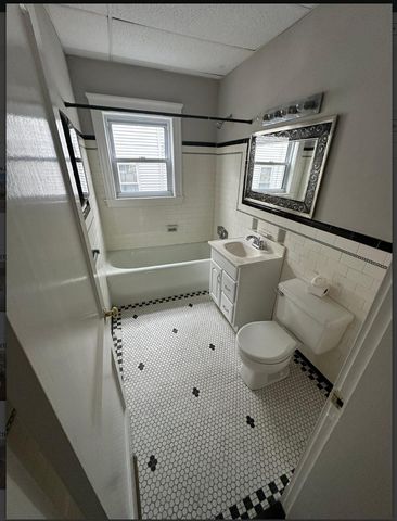 13 Margin St 1, Peabody, MA 01960