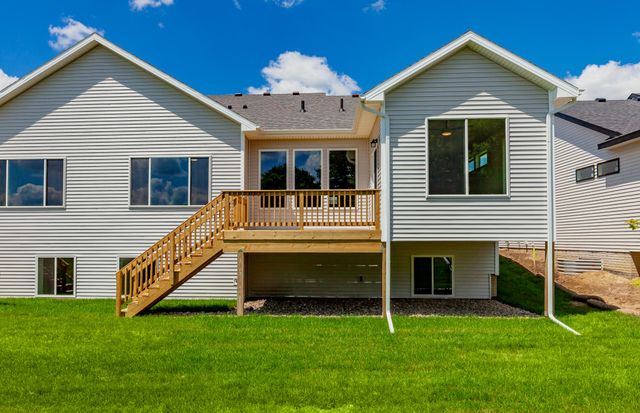 16716 Walnut Meadows Circle, Urbandale, IA 50323