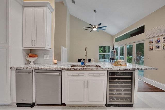 6400 NW 57TH Lane, Parkland, FL 33067