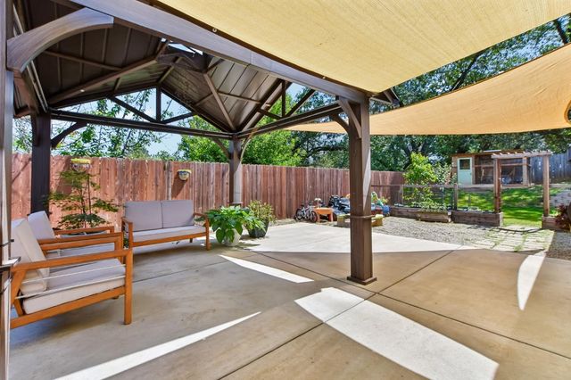 564 Cappella Dr, Diamond Springs, CA 95619