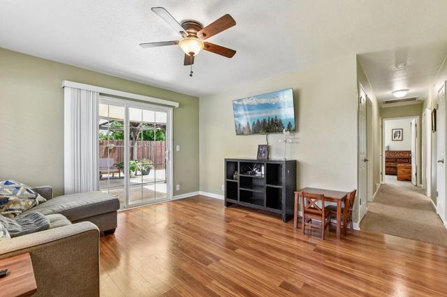 564 Cappella Dr, Diamond Springs, CA 95619