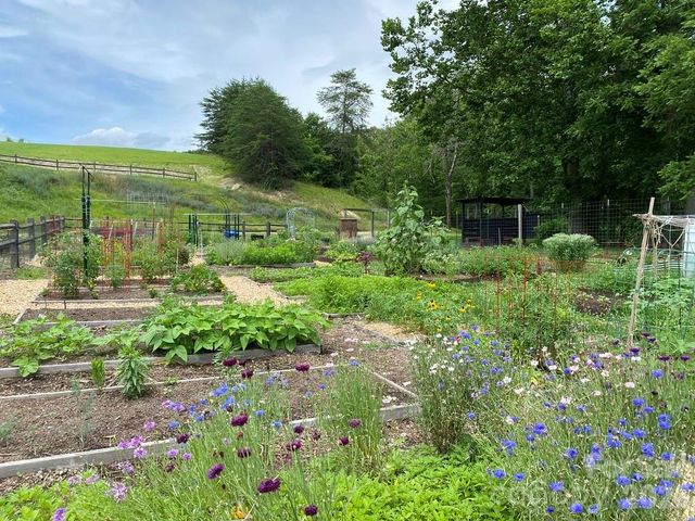 48 Sweet Fern Parkway 59, Asheville, NC 28804