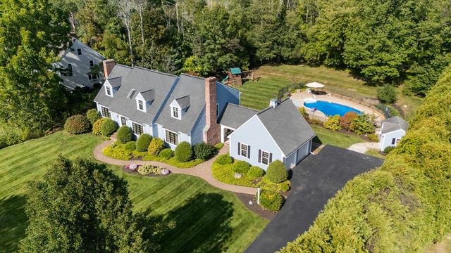 15 Knollcrest Dr, Andover, MA 01810