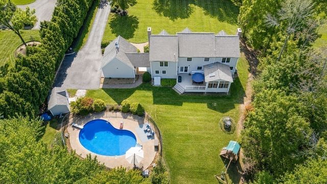 15 Knollcrest Dr, Andover, MA 01810