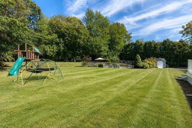 15 Knollcrest Dr, Andover, MA 01810