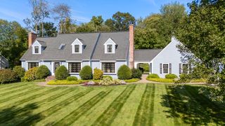 15 Knollcrest Dr, Andover, MA 01810