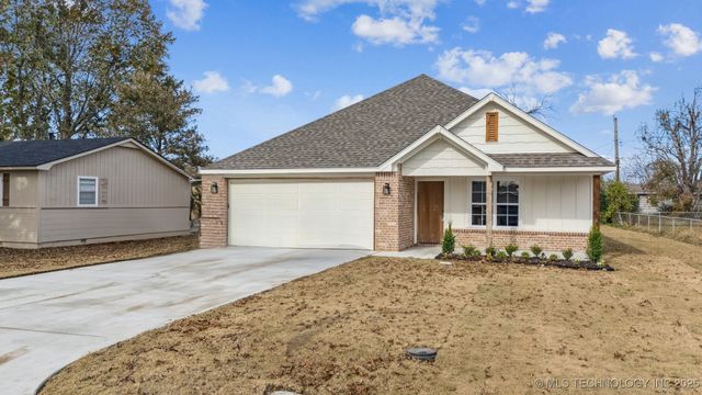 308 E Fry Court, Claremore, OK 74017