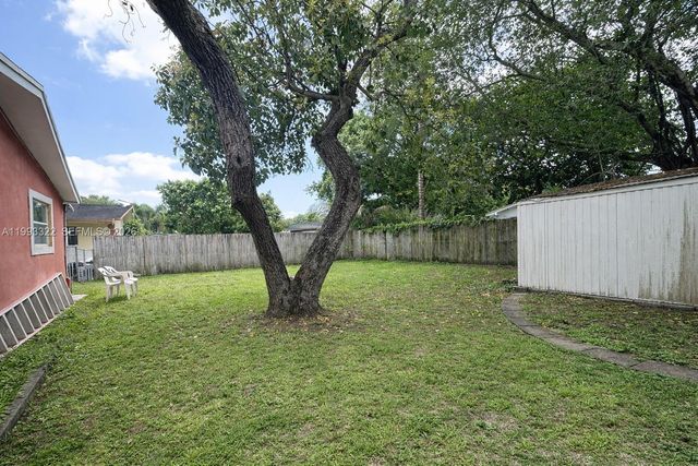 5644 Pierce St, Hollywood, FL 33021