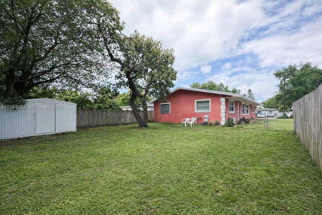 5644 Pierce St, Hollywood, FL 33021