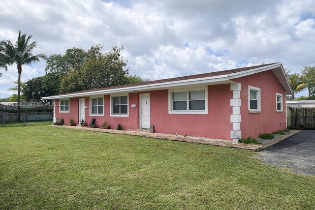 5644 Pierce St, Hollywood, FL 33021