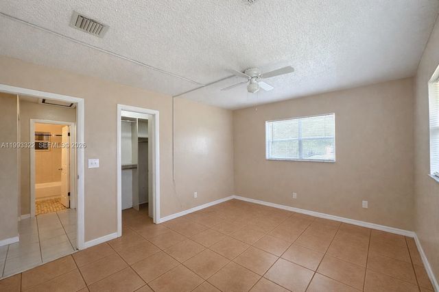 5644 Pierce St, Hollywood, FL 33021