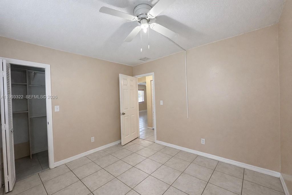 Image 10 of property listing at 5644 Pierce St, Hollywood, FL 33021
