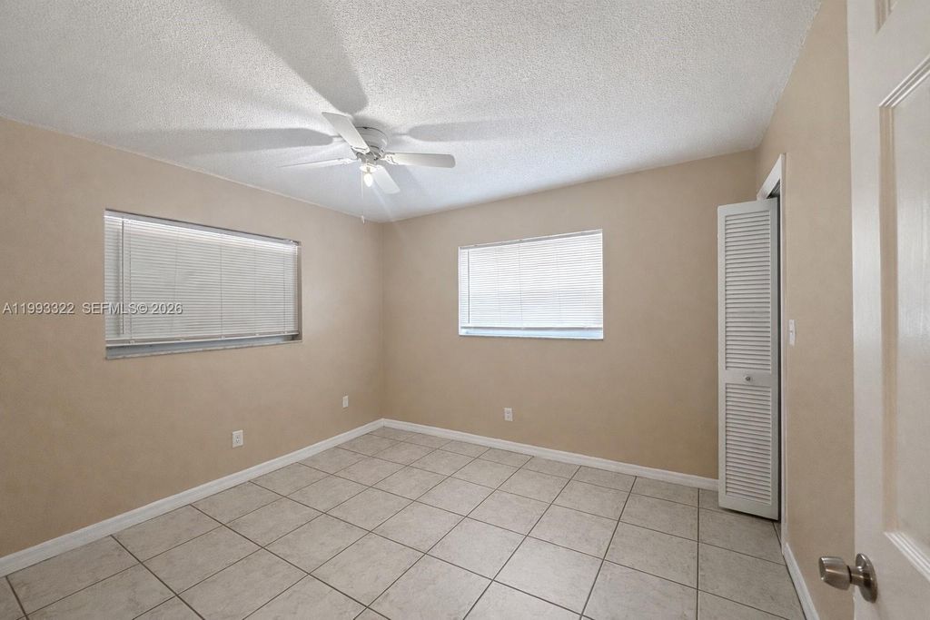 Image 9 of property listing at 5644 Pierce St, Hollywood, FL 33021