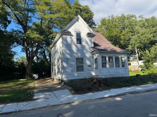 225 Milton Street, South Bend, IN 46613