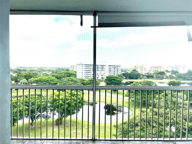 2940 N Course Dr 910, Pompano Beach, FL 33069