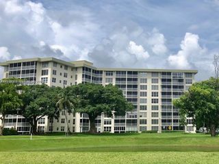 2940 N Course Dr 910, Pompano Beach, FL 33069