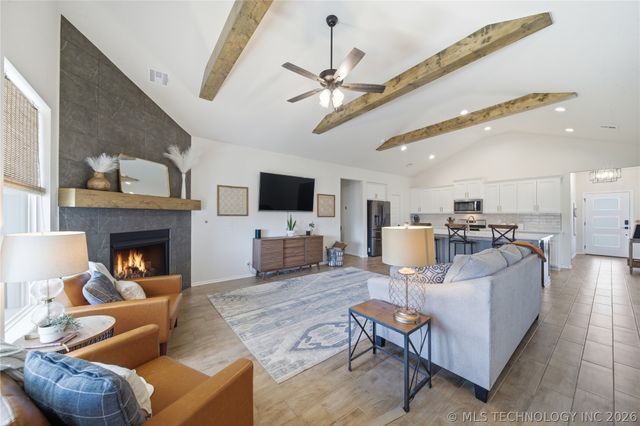 13308 E 123rd Place N, Collinsville, OK 74021