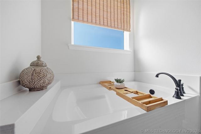 13308 E 123rd Place N, Collinsville, OK 74021