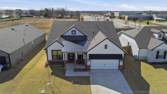 13308 E 123rd Place N, Collinsville, OK 74021