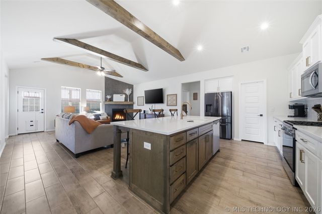 13308 E 123rd Place N, Collinsville, OK 74021