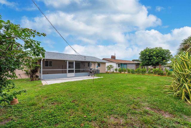 4317 APPLECREST Drive, Palm Beach Gardens, FL 33410