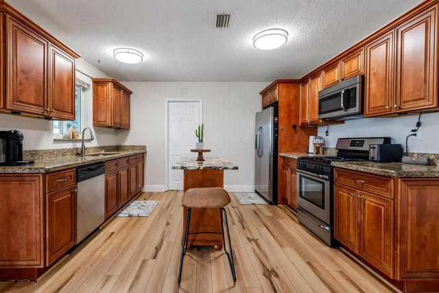 4317 APPLECREST Drive, Palm Beach Gardens, FL 33410