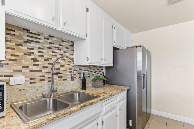 4032 Alta Lorraine Way, North Highlands, CA 95660