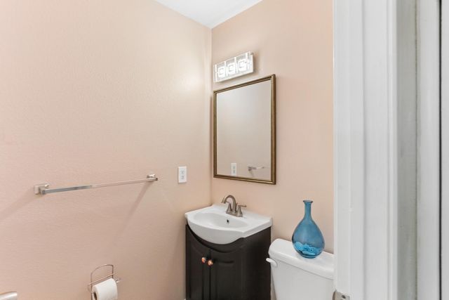 4032 Alta Lorraine Way, North Highlands, CA 95660