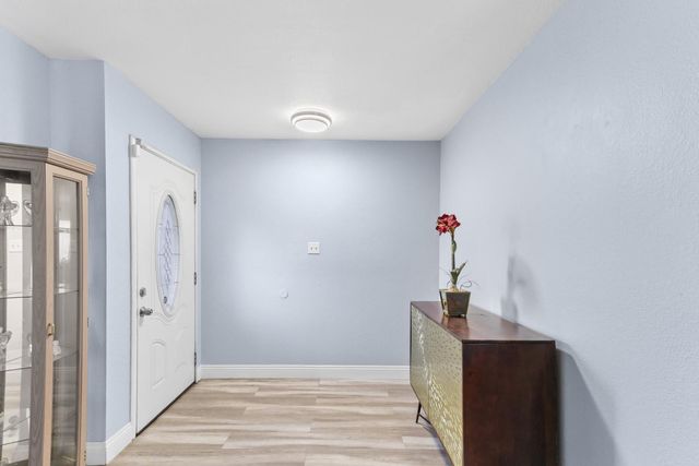 4032 Alta Lorraine Way, North Highlands, CA 95660
