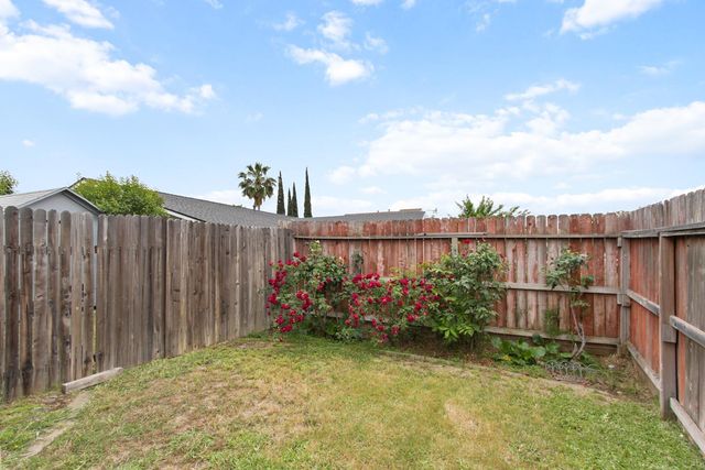 4032 Alta Lorraine Way, North Highlands, CA 95660