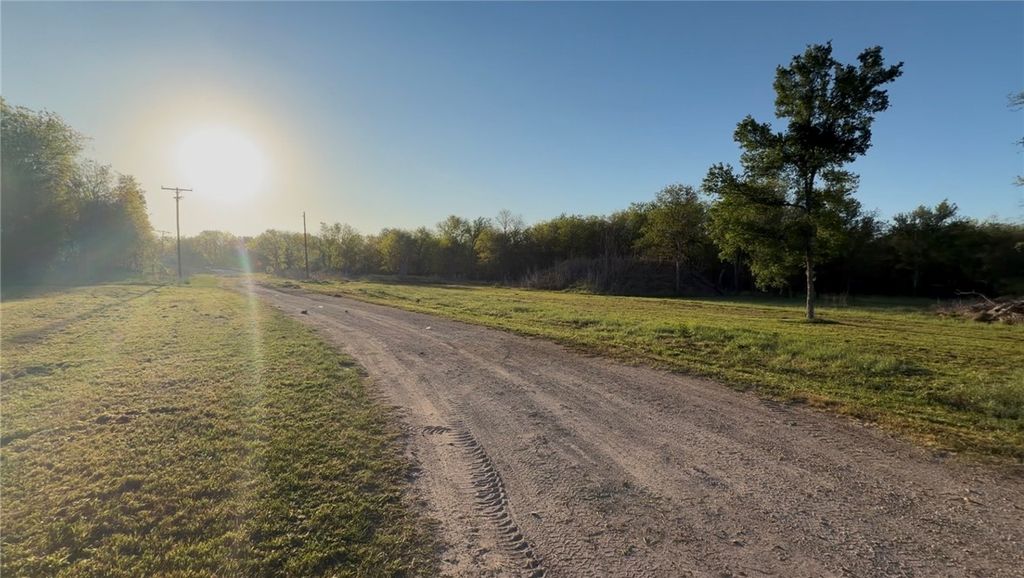 109 Cottonwood Street, Calvert, TX 77837 — exterior