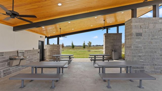 105 Cedar Ridge, Dayton, TX 77535