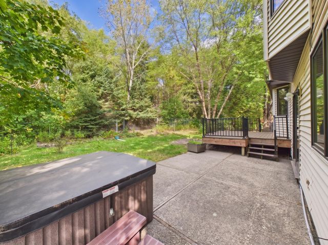 1952 Park Ridge Court, Chaska, MN 55318