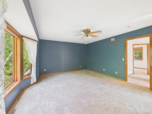 1952 Park Ridge Court, Chaska, MN 55318