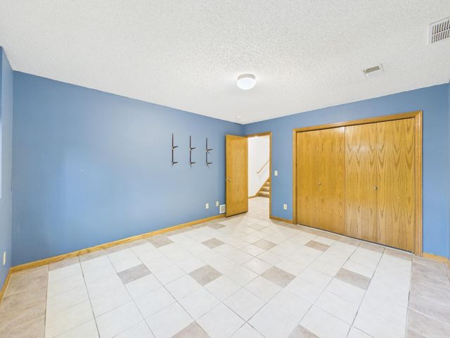 1952 Park Ridge Court, Chaska, MN 55318