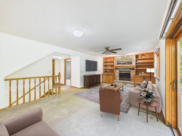 1952 Park Ridge Court, Chaska, MN 55318