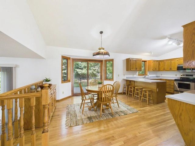 1952 Park Ridge Court, Chaska, MN 55318
