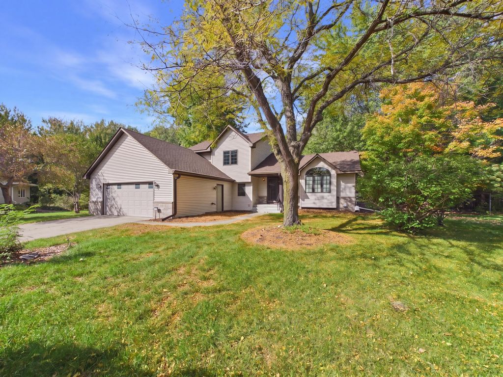 1952 Park Ridge Court, Chaska, MN 55318 — exterior