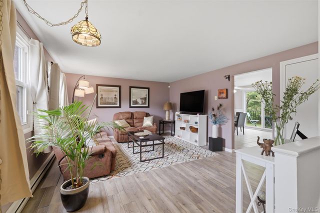 303 Parr Meadow Drive 3C, Newburgh, NY 12550