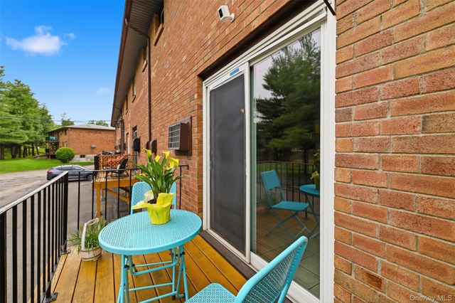 303 Parr Meadow Drive 3C, Newburgh, NY 12550