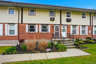 303 Parr Meadow Drive 3C, Newburgh, NY 12550