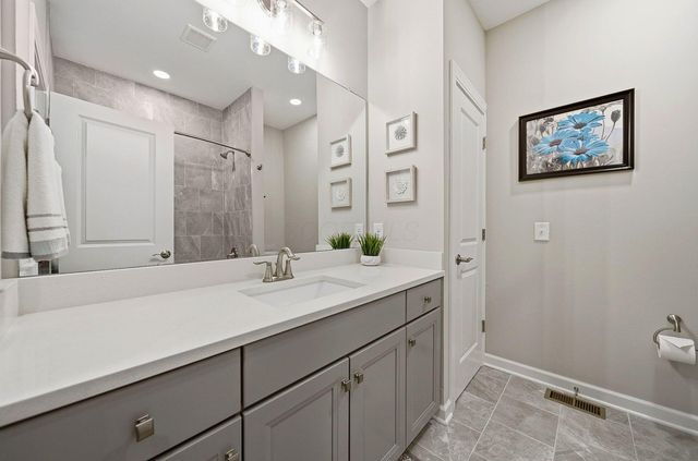 7660 Gateway Boulevard, Powell, OH 43065