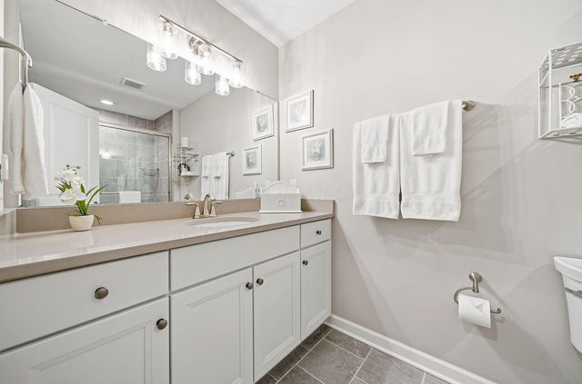 7660 Gateway Boulevard, Powell, OH 43065