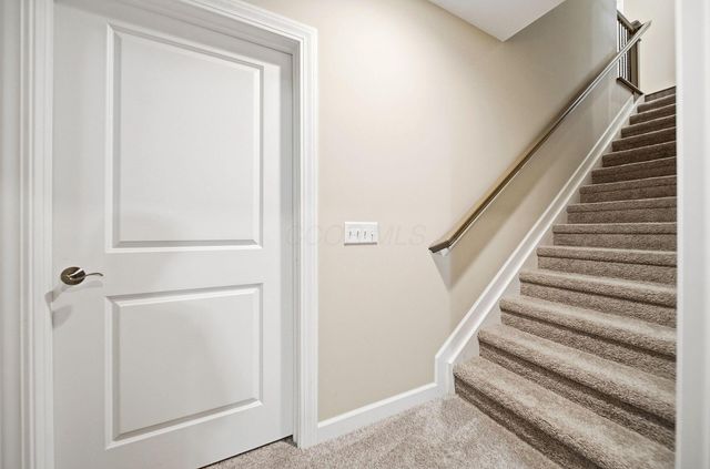 7660 Gateway Boulevard, Powell, OH 43065