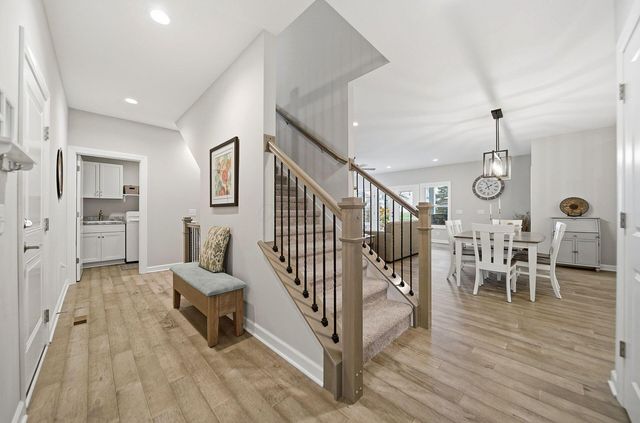 7660 Gateway Boulevard, Powell, OH 43065